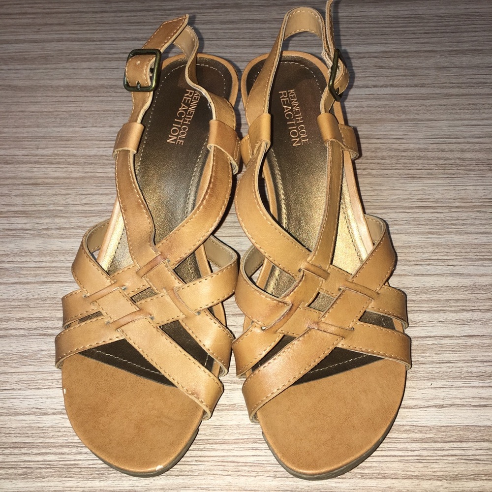 Kenneth Cole Reaction Cedar City Tan Wedge Size 9